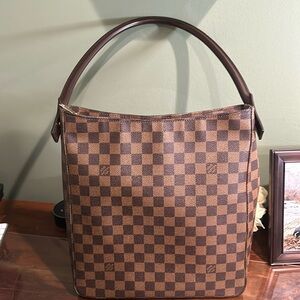 Beautiful RARE Louis Vuitton Ebony Damier Loopy Bag, excellent condition.